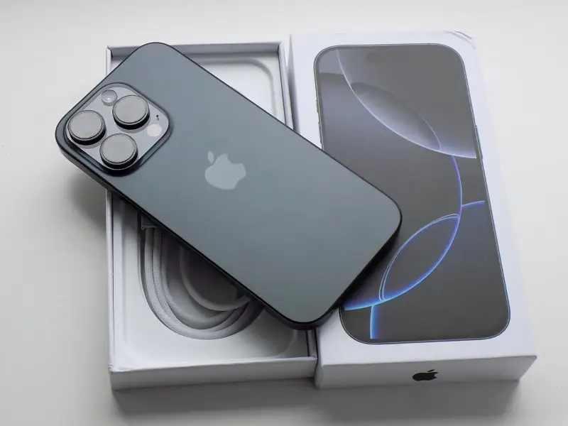 iPhone 16 Pro 256GB Černá